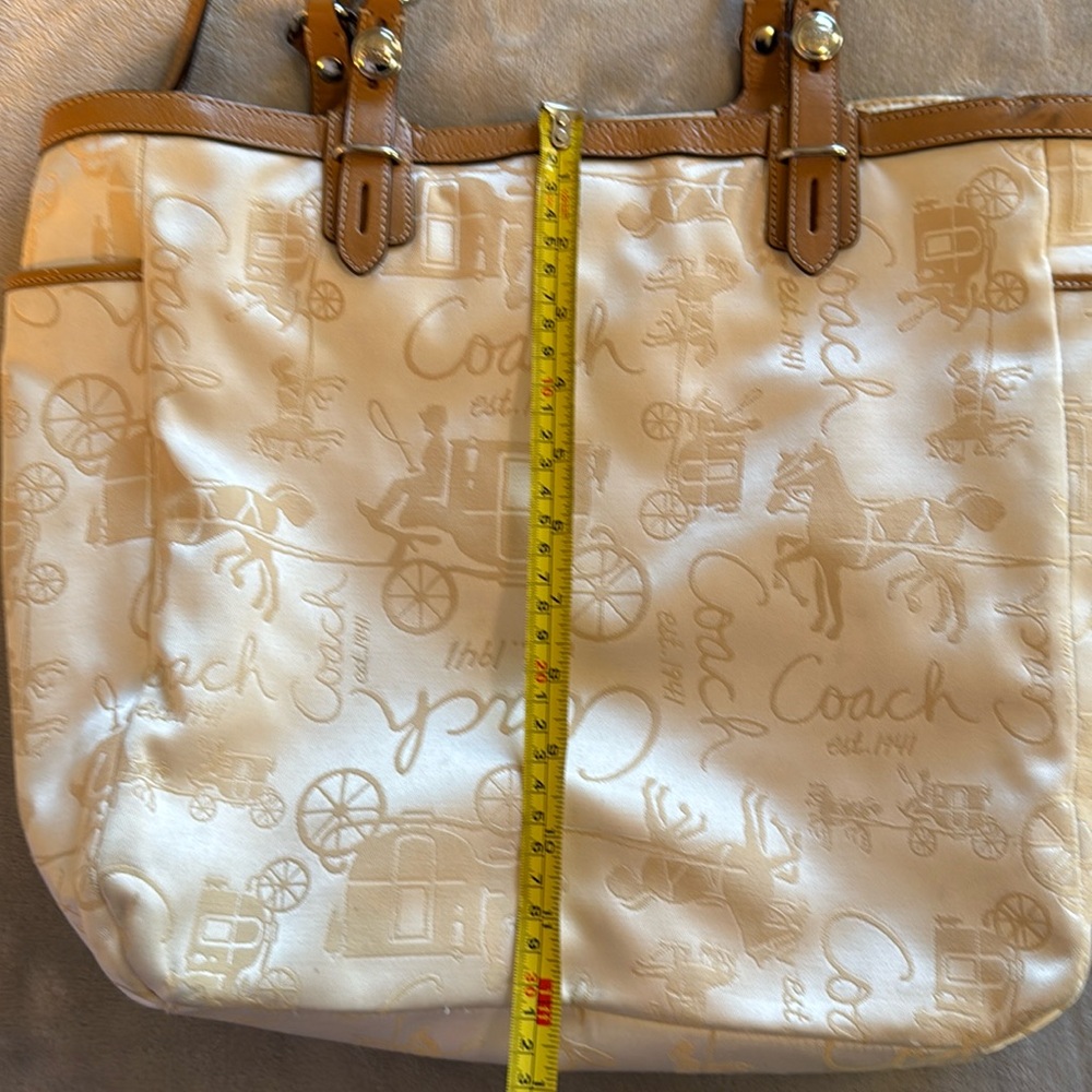 Large Coach purse - Picture 8 of 11
